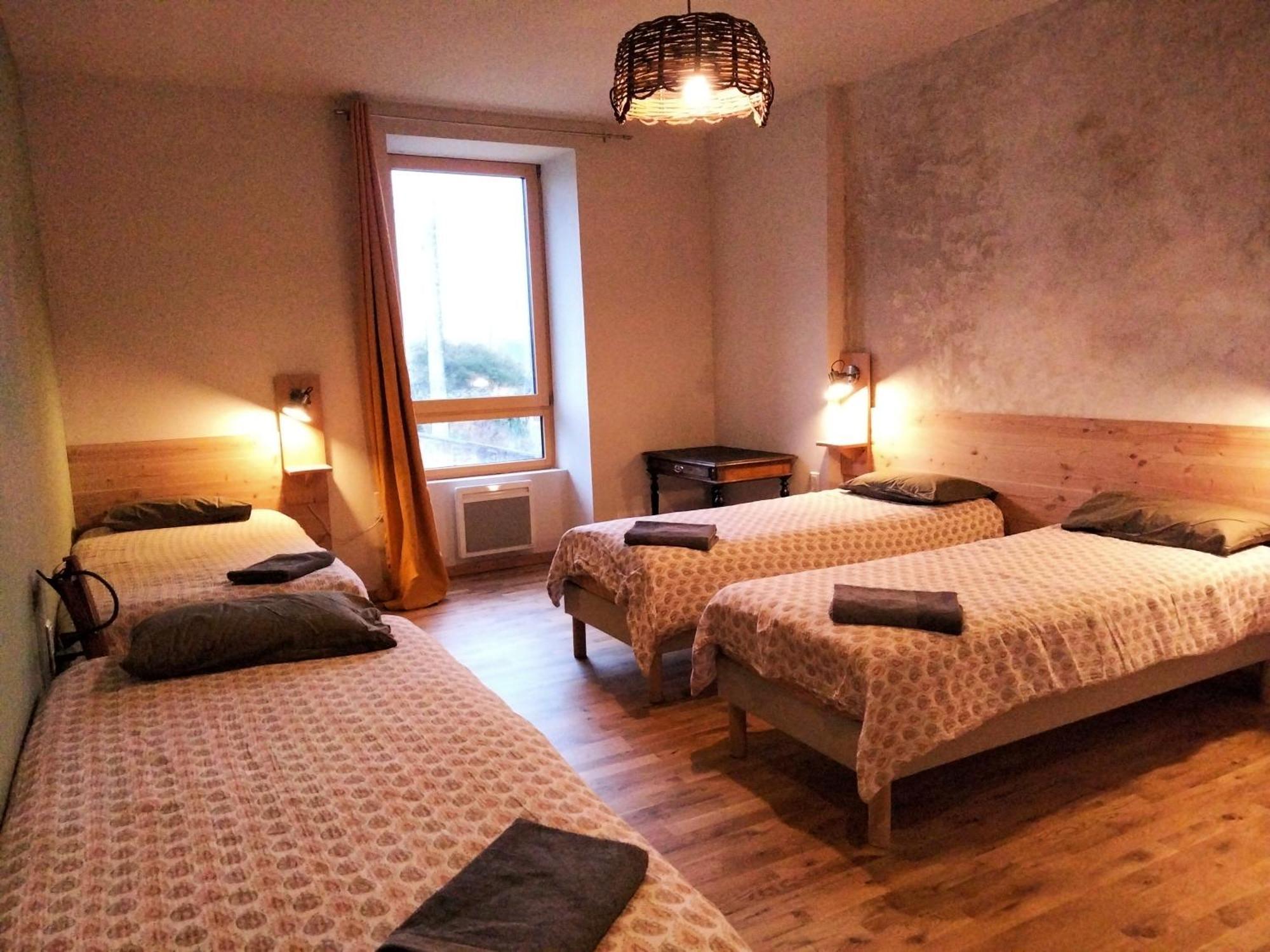 A La Belle Etoile Hotel Mellionnec Bagian luar foto